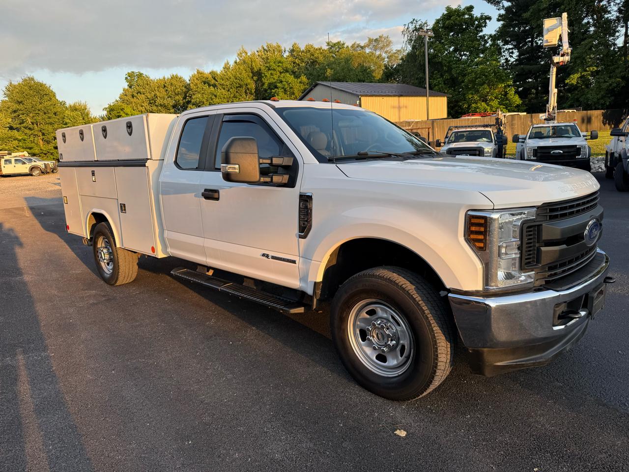Ford F-350 SD Lariat SuperCab 4WD 2018