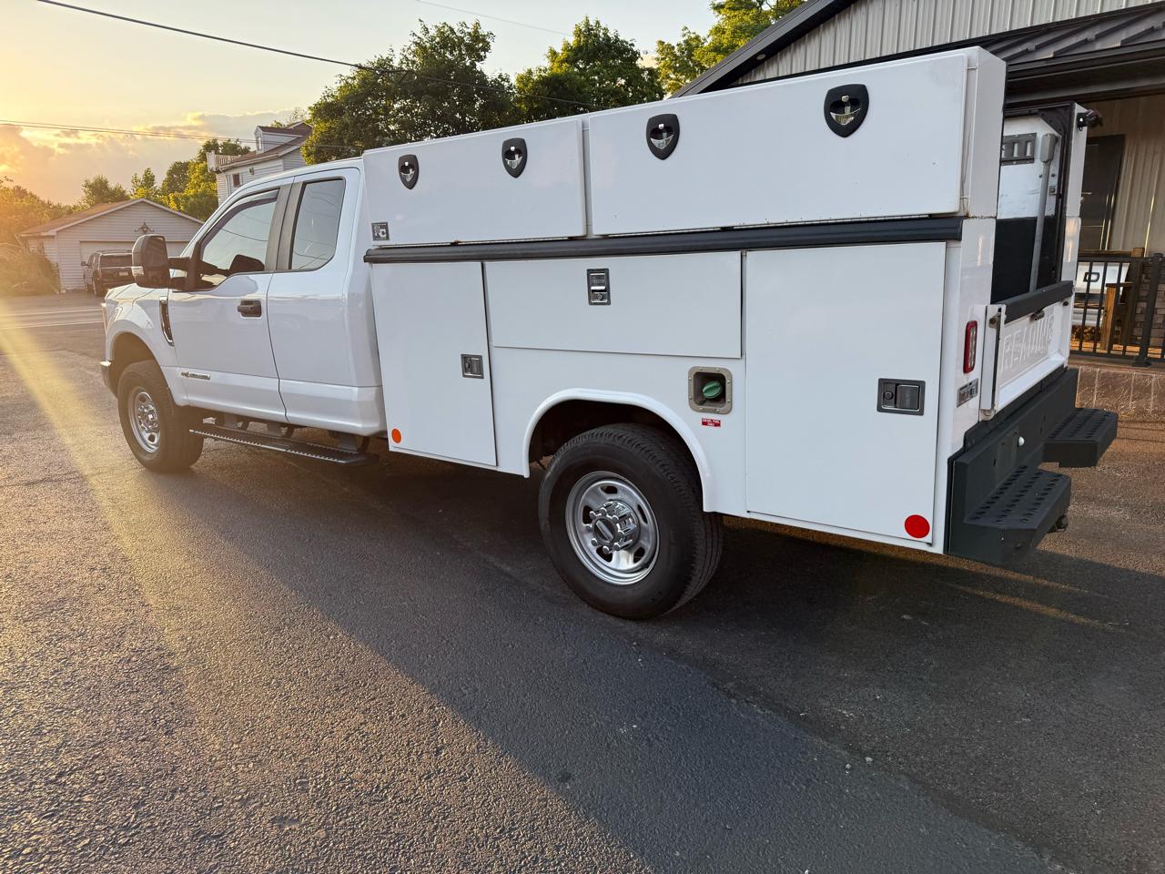 Ford F-350 SD Lariat SuperCab 4WD 2018