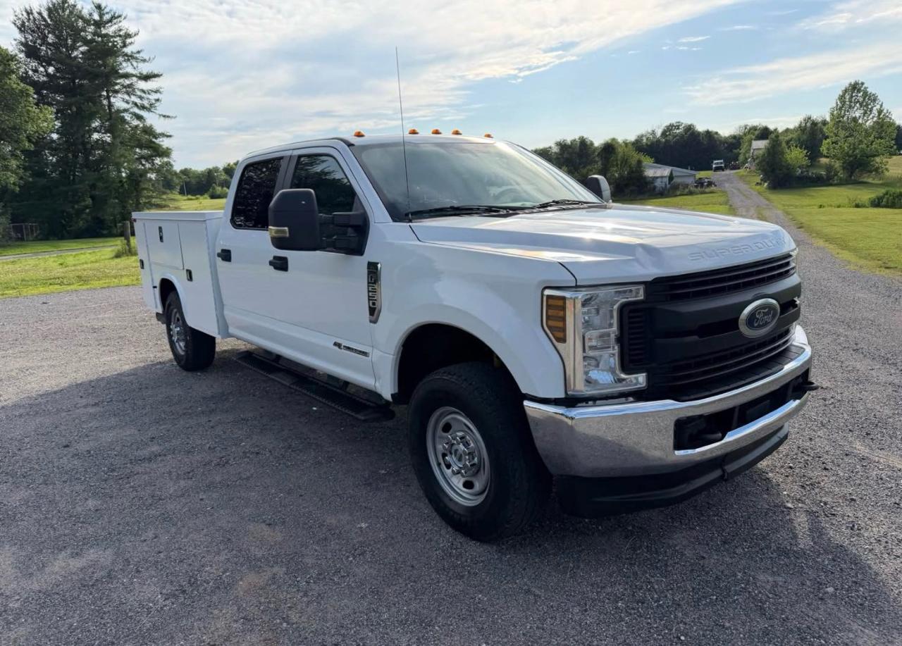 Ford F-250 SD XL Crew Cab 4WD 2018