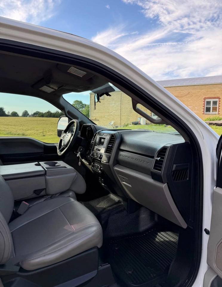 Ford F-250 SD XL Crew Cab 4WD 2018