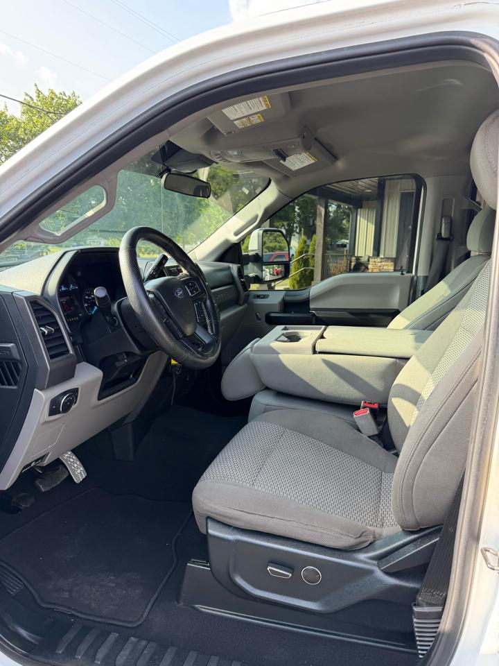 Ford F-450 SD XLT Crew Cab DRW 4WD 2020