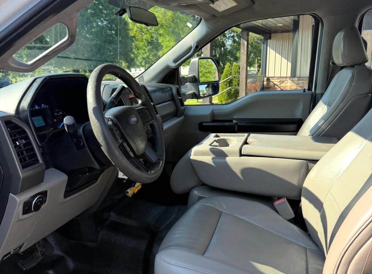 Ford F-550 Crew Cab DRW 4WD 2017