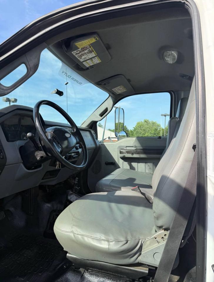 Ford F-750 Regular Cab 2WD DRW 2011