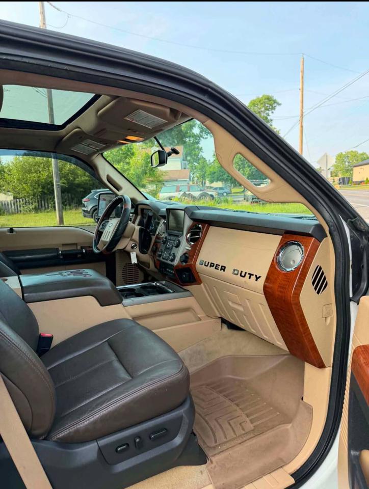 Ford F-350 SD King Ranch Crew Cab Long Bed DRW 4WD 2016