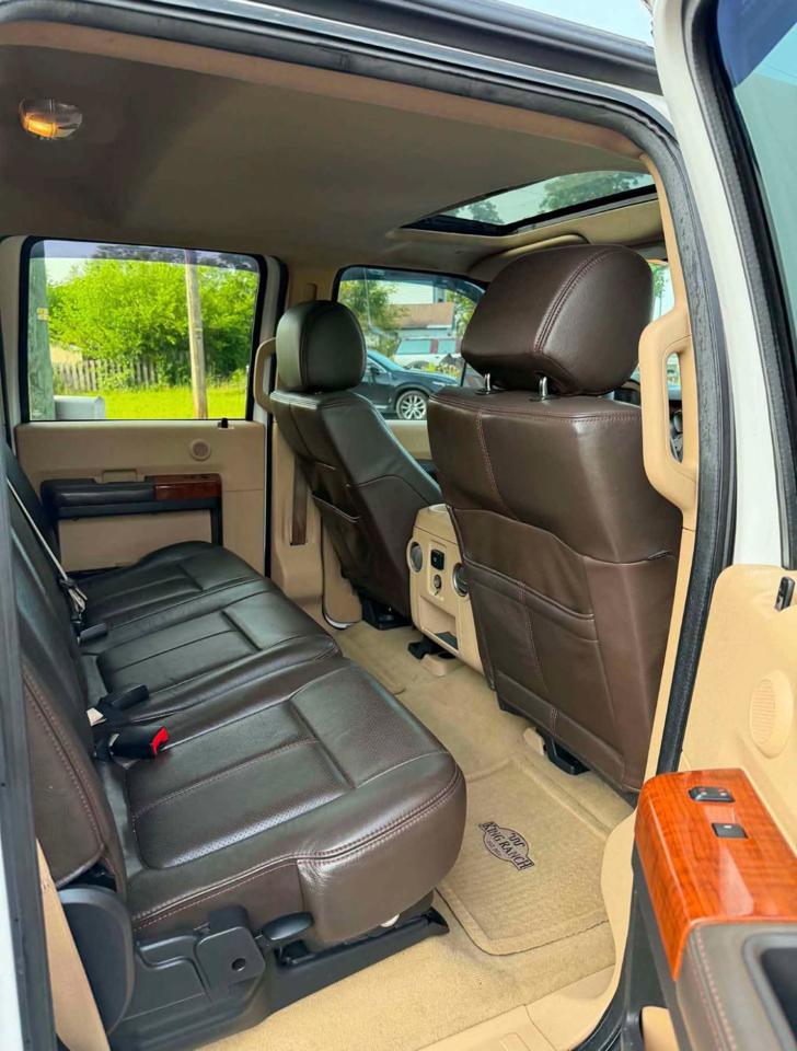 Ford F-350 SD King Ranch Crew Cab Long Bed DRW 4WD 2016