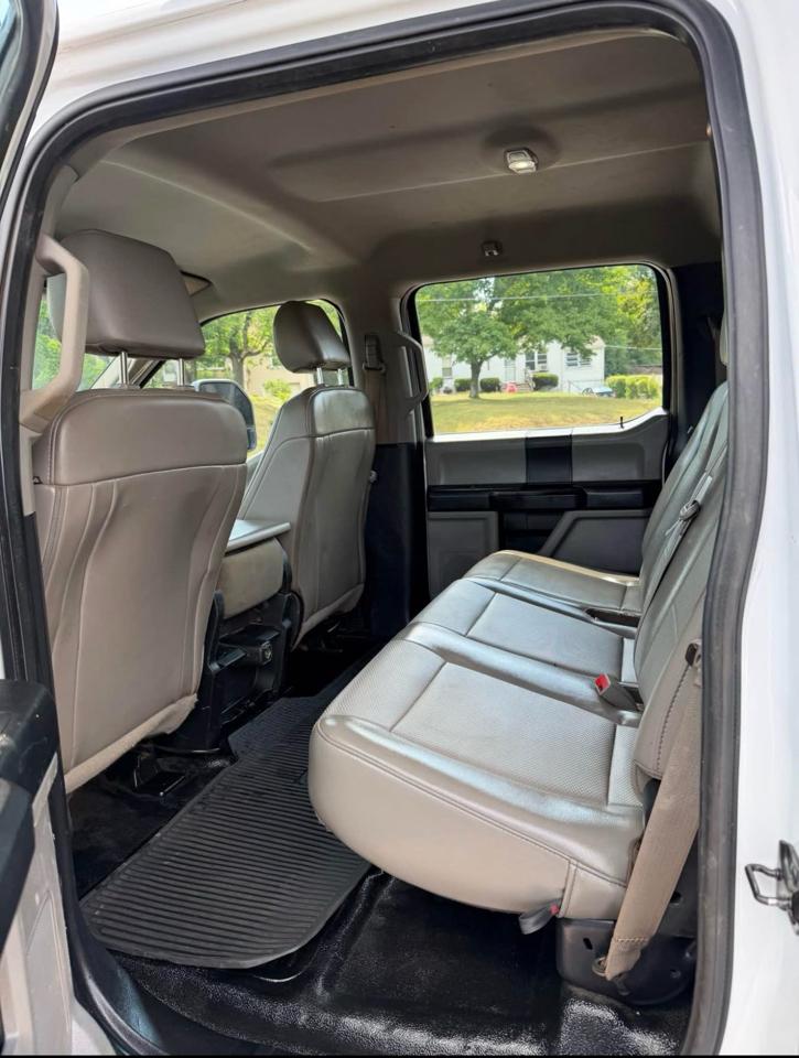 Ford F-450 SD Crew Cab DRW 4WD 2019