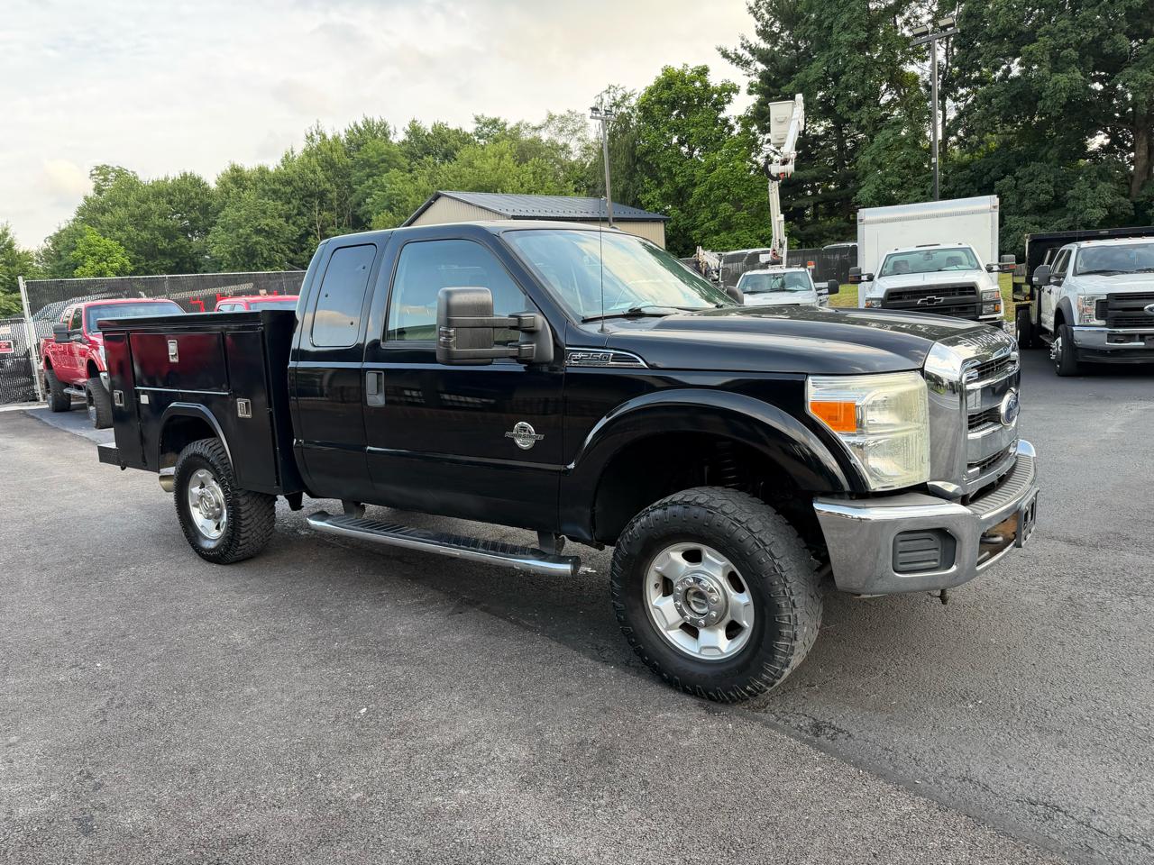 Ford F-250 SD XLT SuperCab Long Bed 4WD 2011