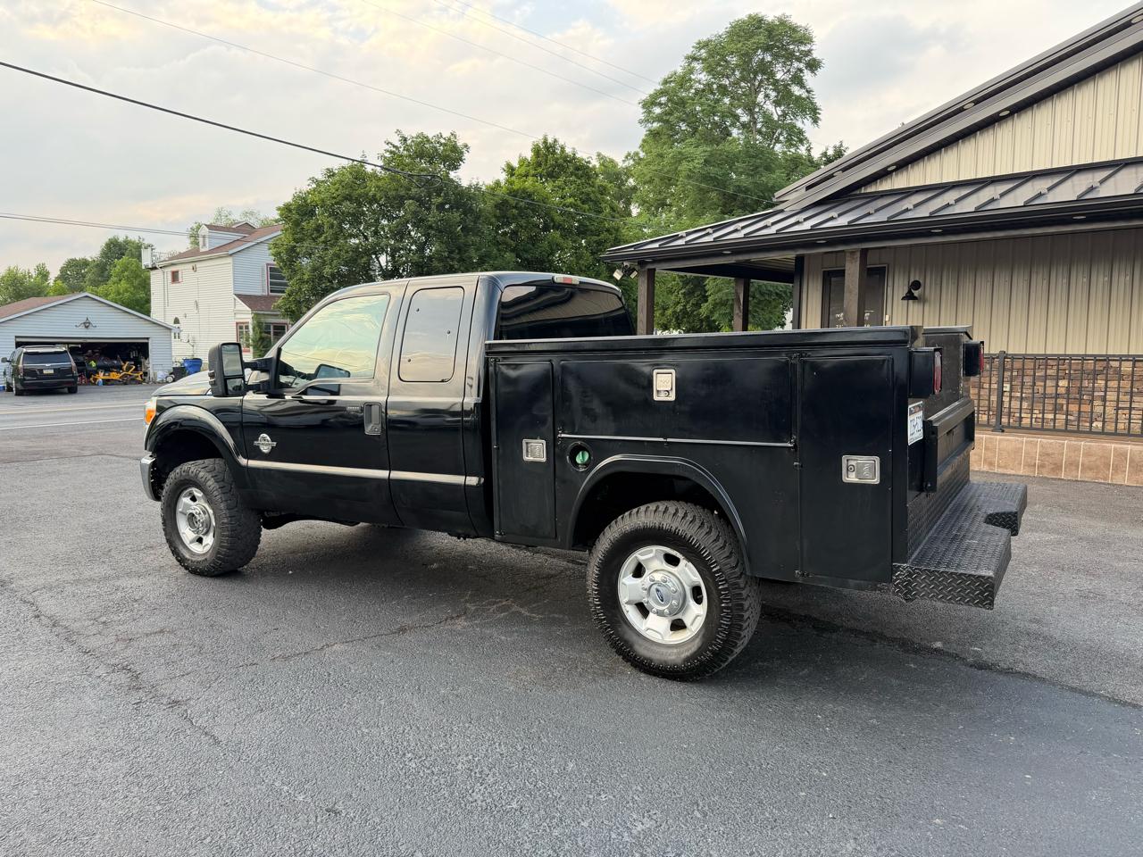 Ford F-250 SD XLT SuperCab Long Bed 4WD 2011