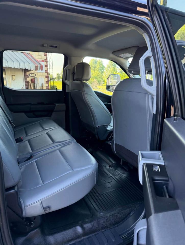 Ford F-350 SD XL Crew Cab Long Bed DRW 4WD 2023