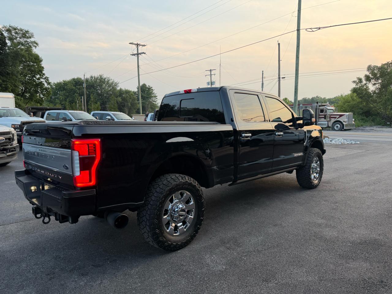 Ford F-350 SD Limited Crew Cab 4WD 2018