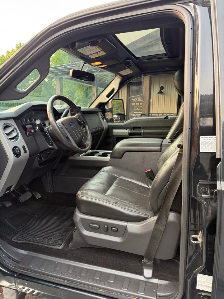 Ford F-350 SD Lariat Crew Cab Long Bed 4WD 2015