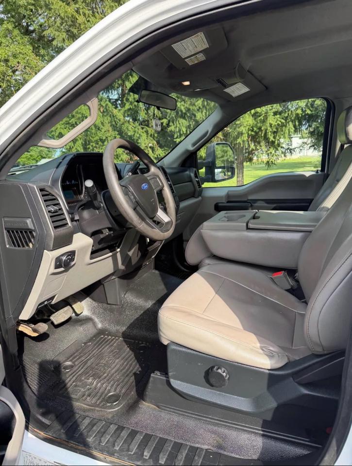 Ford F-450 SD Regular Cab DRW 2WD 2018
