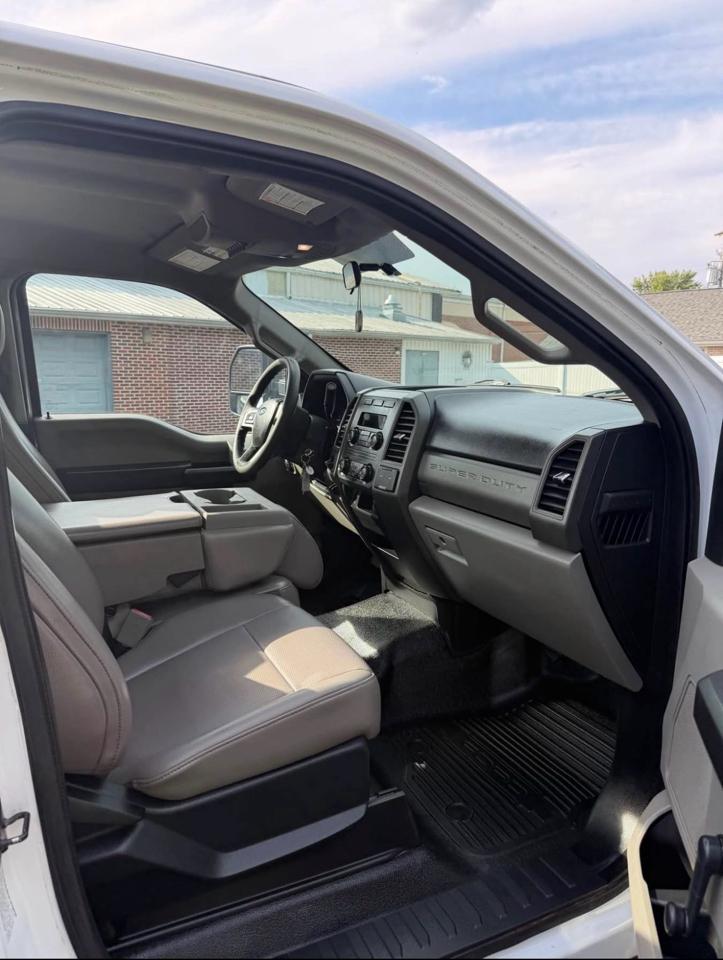 Ford F-450 SD Regular Cab DRW 2WD 2018