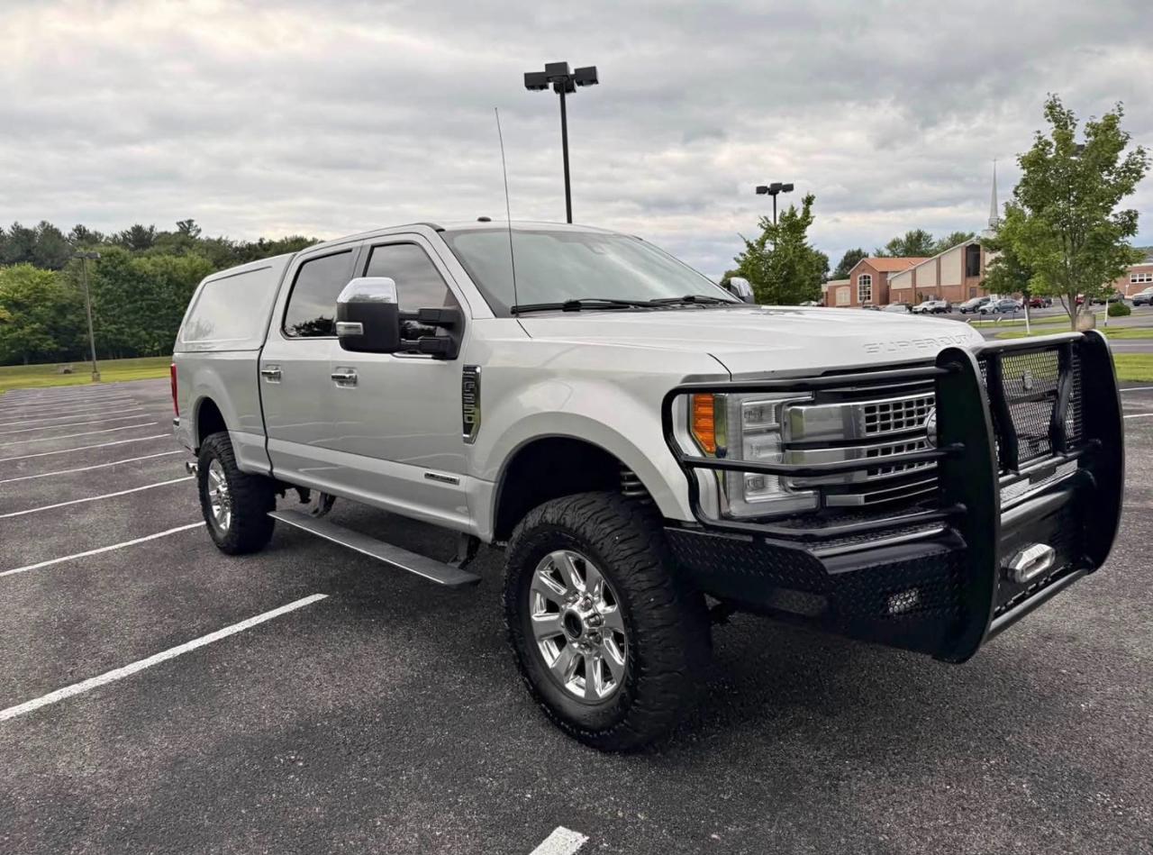 Ford F-250 SD Platinum Crew Cab 4WD 2018