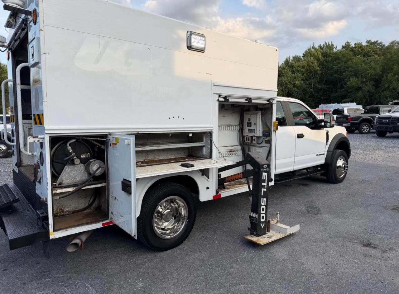 Ford F-550 SuperCab DRW 4WD 2017