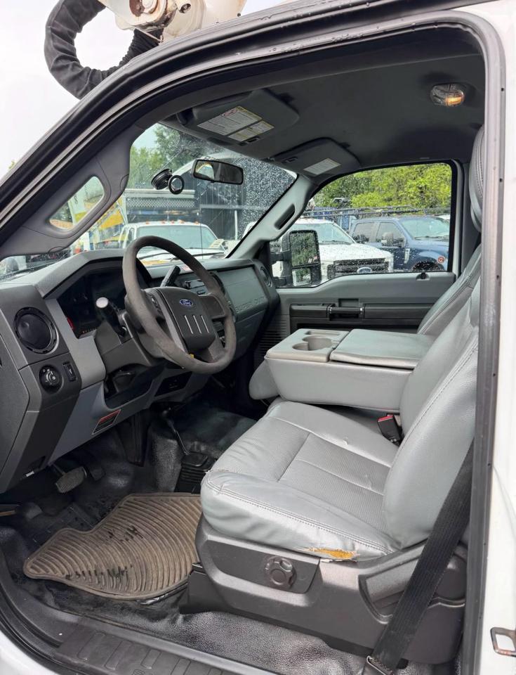 Ford F-550 Regular Cab DRW 4WD 2016