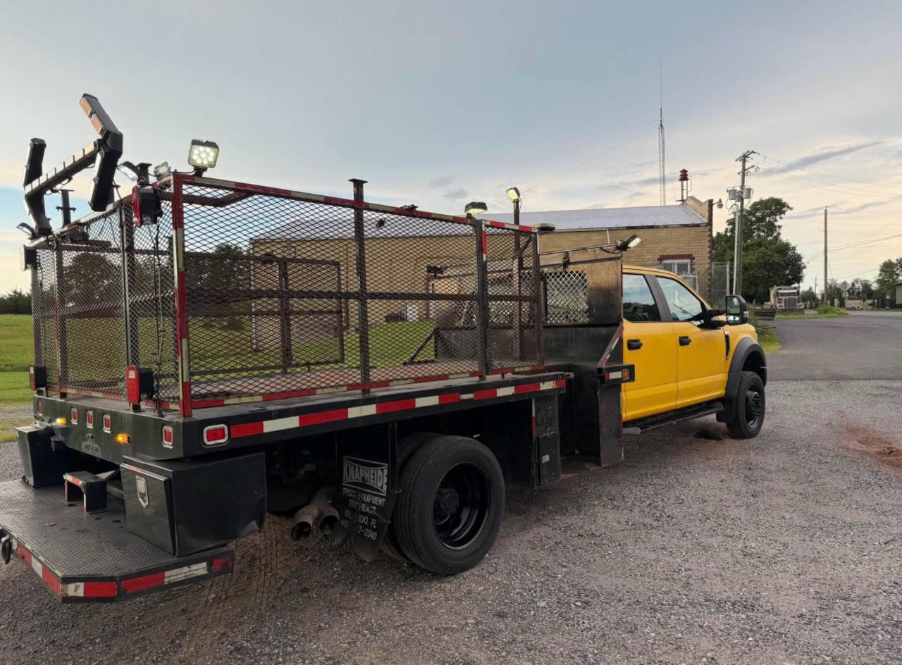 Ford F-550 Crew Cab DRW 4WD 2017