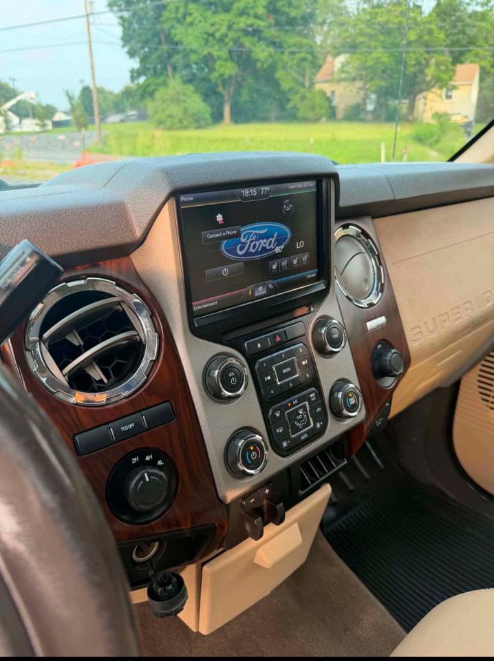 Ford F-350 SD Lariat Crew Cab Long Bed DRW 4WD 2013