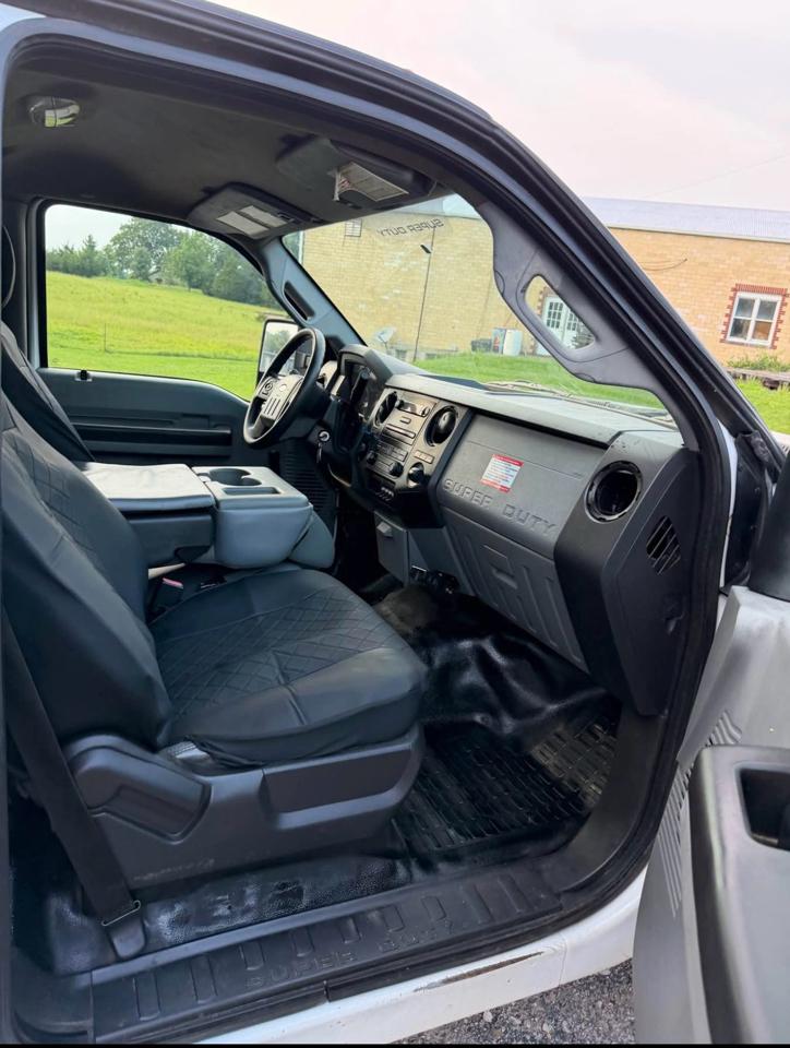 Ford F-550 Regular Cab DRW 4WD 2014