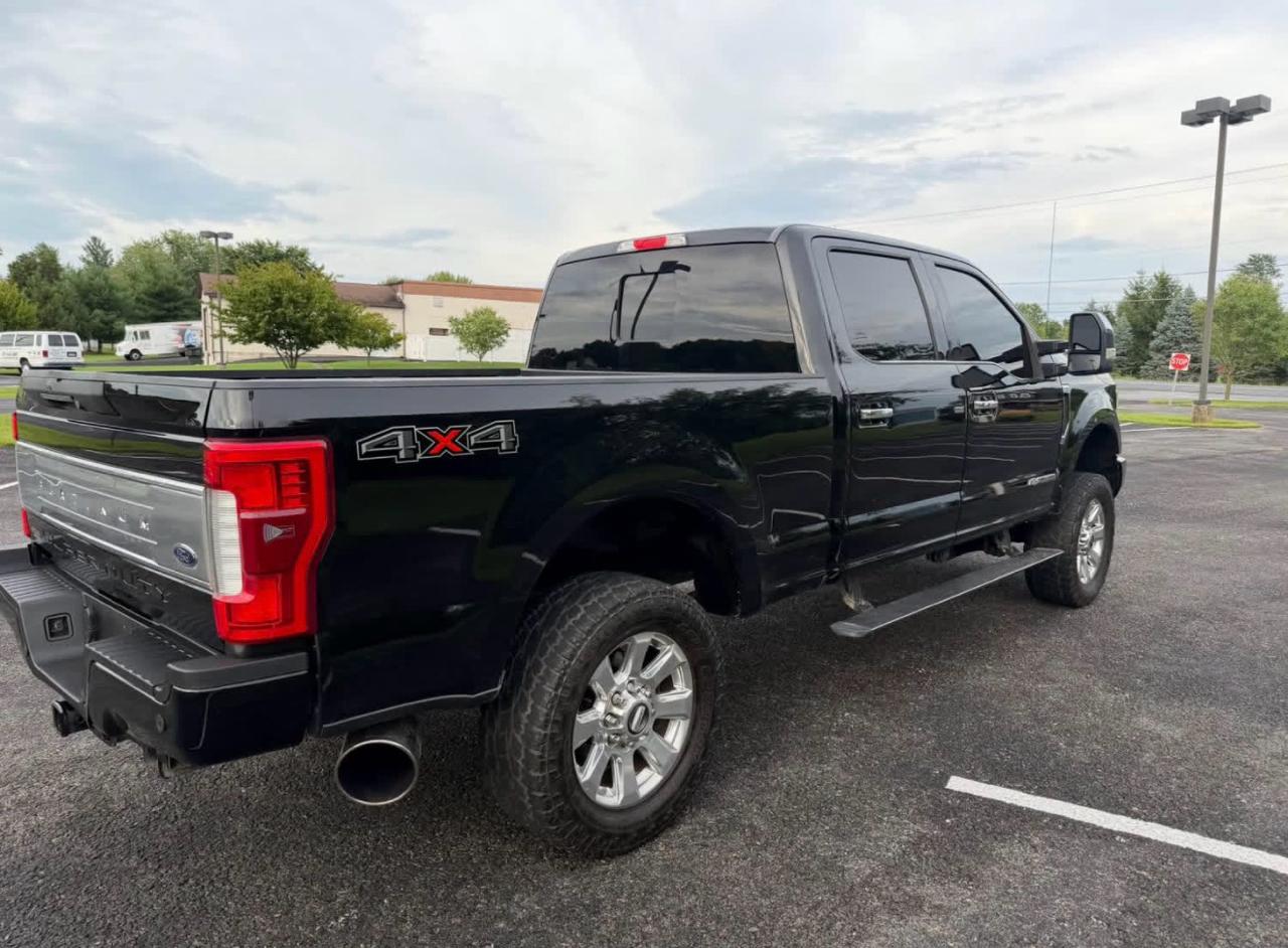 Ford F-250 SD Platinum Crew Cab 4WD 2017
