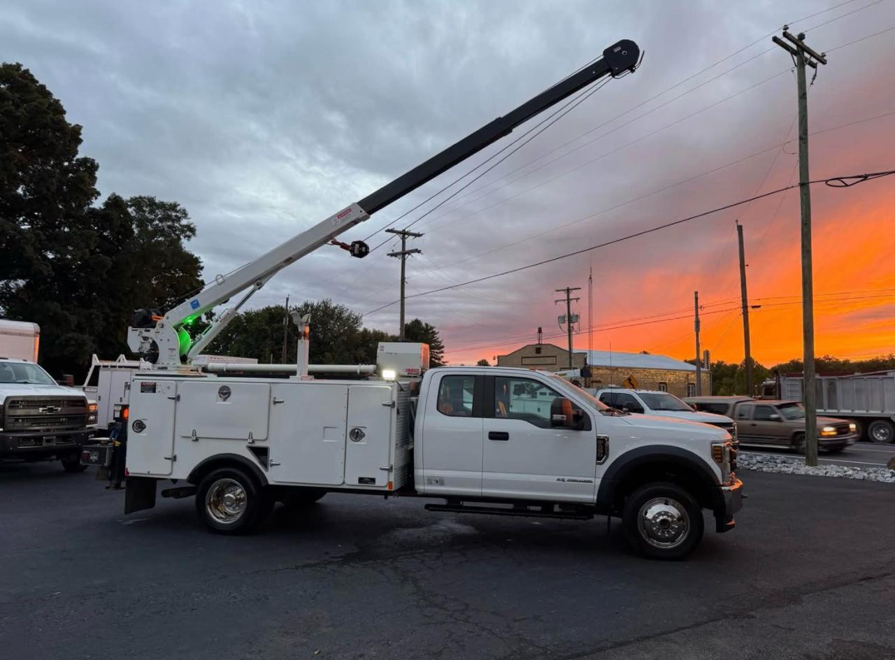 Ford F-550 SuperCab DRW 4WD 2019