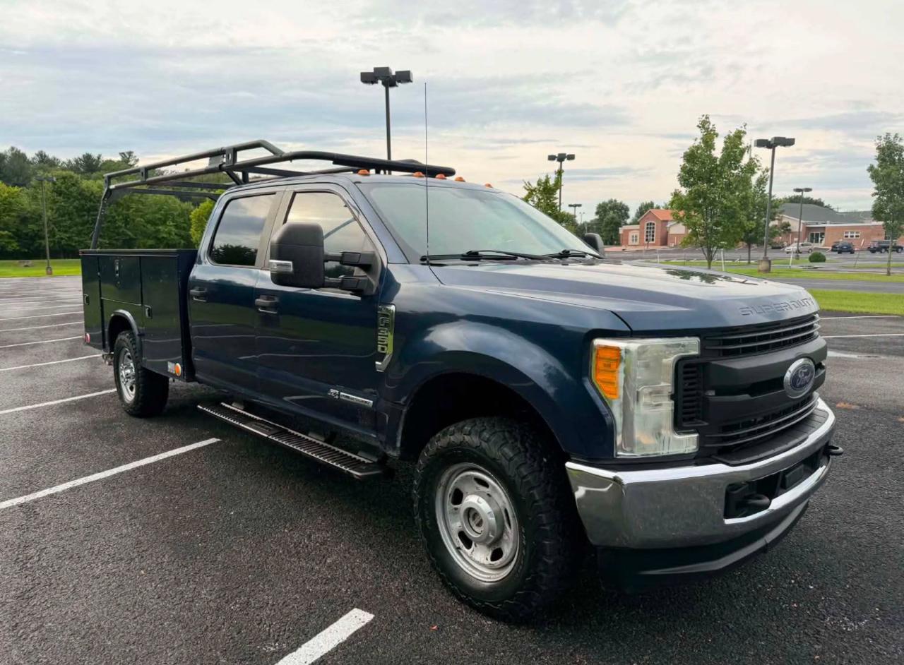 Ford F-350 SD XL Crew Cab 4WD 2017