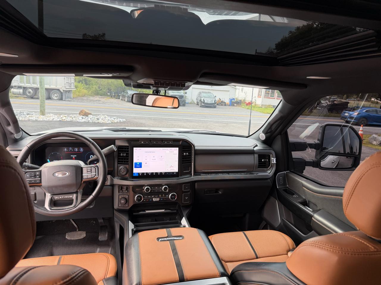 Ford F-250 SD Platinum Crew Cab 4WD 2024