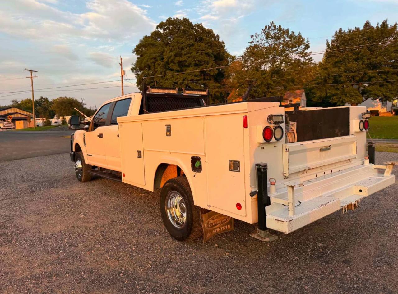 Ford F-350 SD XL Crew Cab Long Bed DRW 4WD 2020