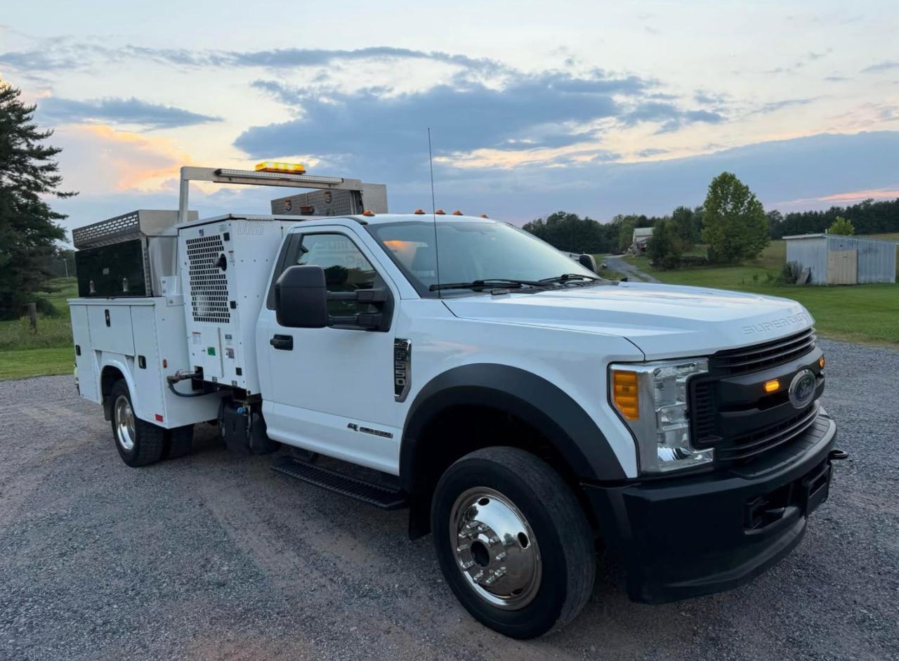 Ford F-550 Regular Cab DRW 4WD 2017