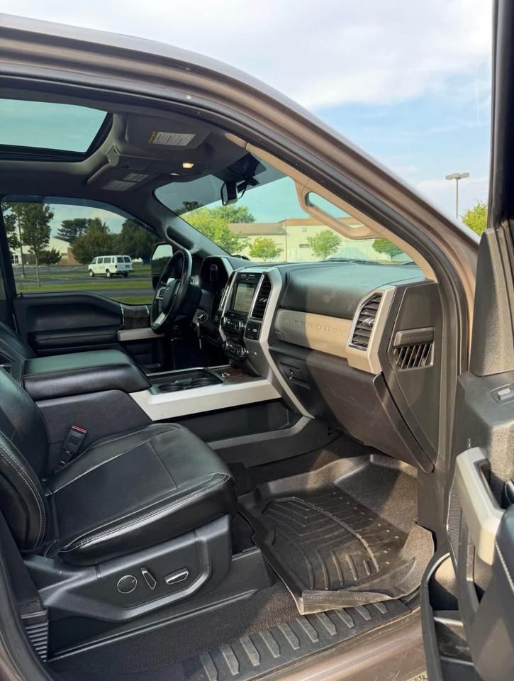 Ford F-250 SD Lariat Crew Cab 4WD 2018