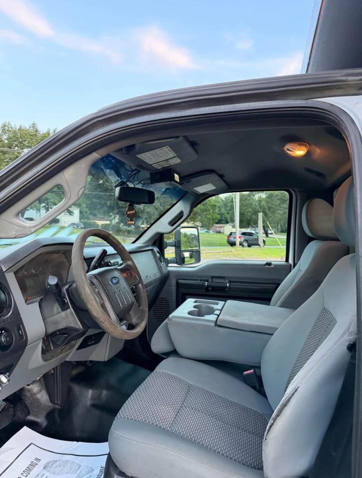 Ford F-550 Regular Cab DRW 2WD 2015