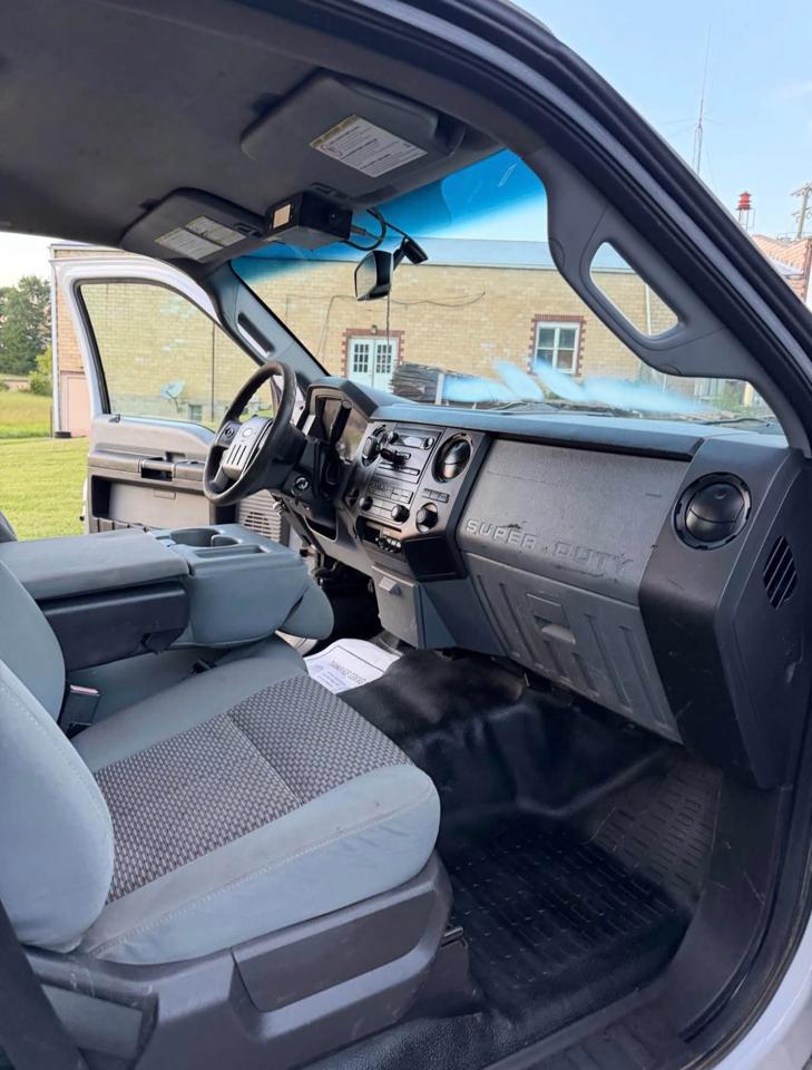 Ford F-550 Regular Cab DRW 2WD 2015