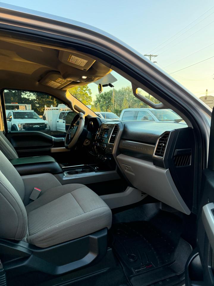 Ford F-250 SD XLT Crew Cab 4WD 2017