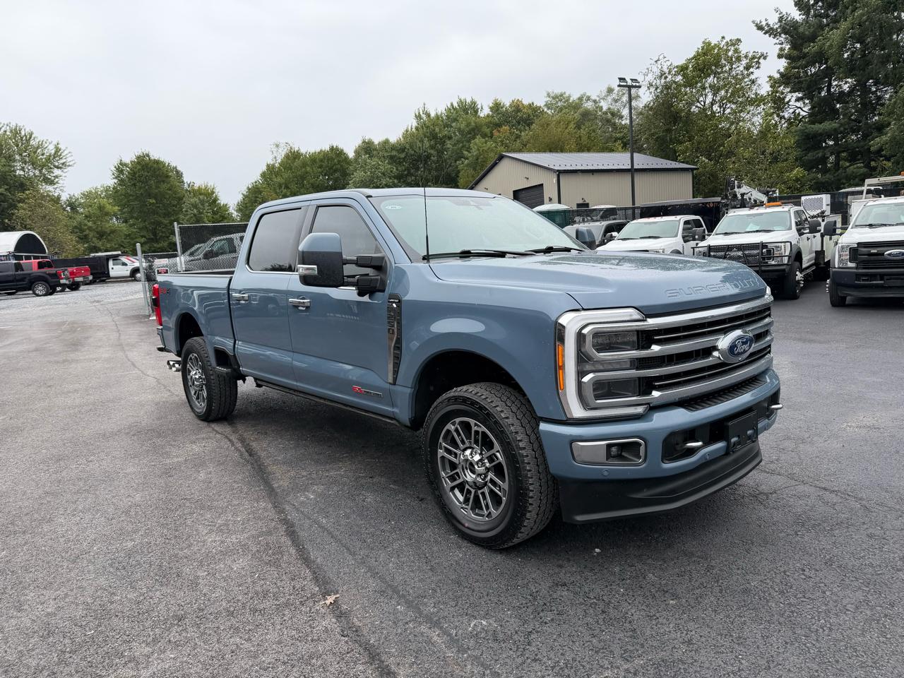 Ford F-250 SD Limited Crew Cab 4WD 2023