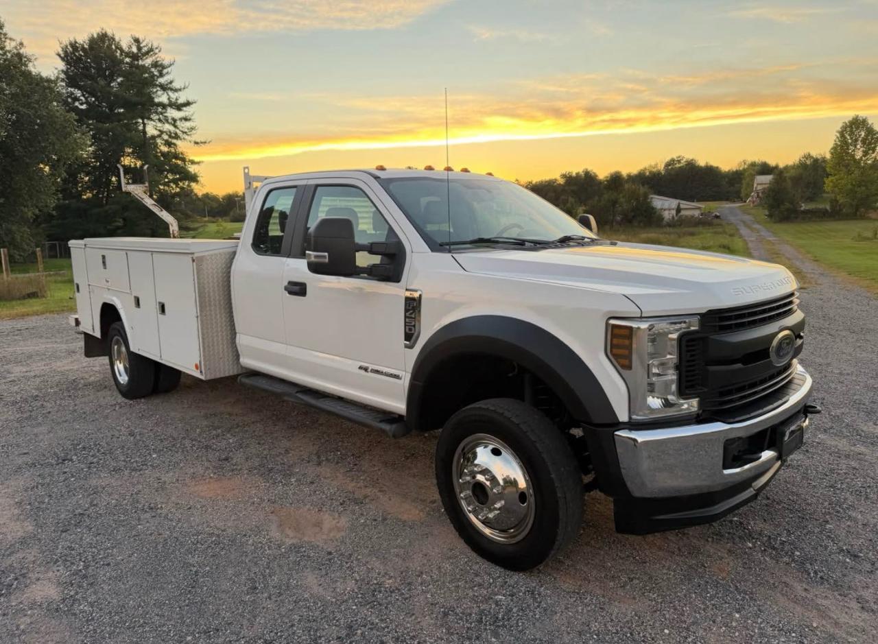 Ford F-450 SD SuperCab DRW 4WD 2019