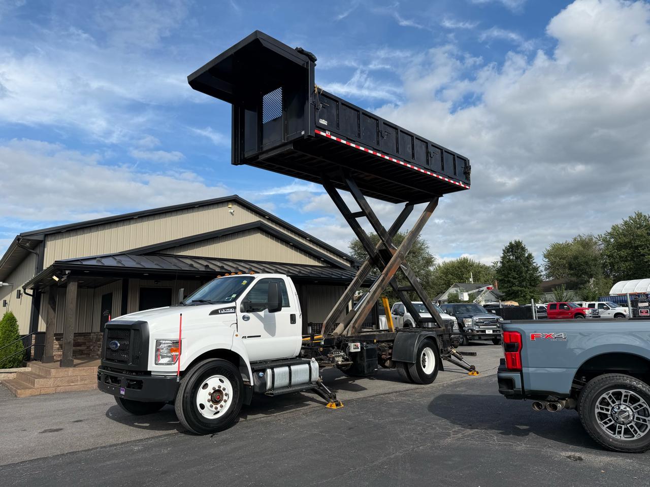 Ford F-750 Regular Cab 2WD DRW 2017