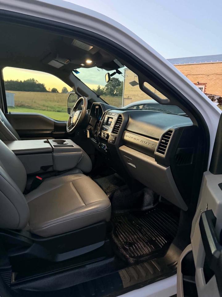Ford F-550 Crew Cab DRW 4WD 2020