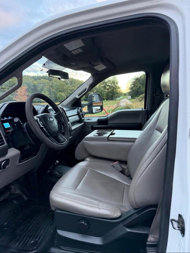 Ford F-450 SD Crew Cab DRW 4WD 2019