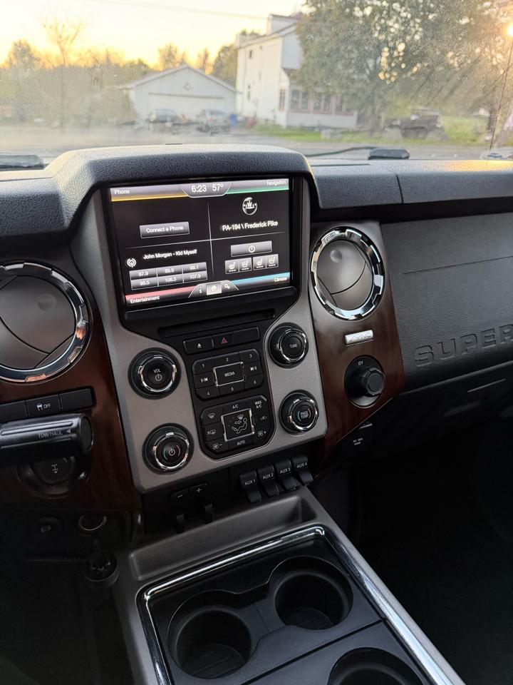 Ford F-250 SD Lariat Crew Cab 4WD 2016