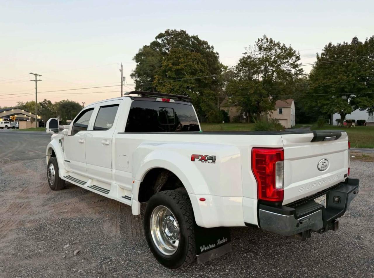 Ford F-450 SD Lariat Crew Cab DRW 4WD 2018