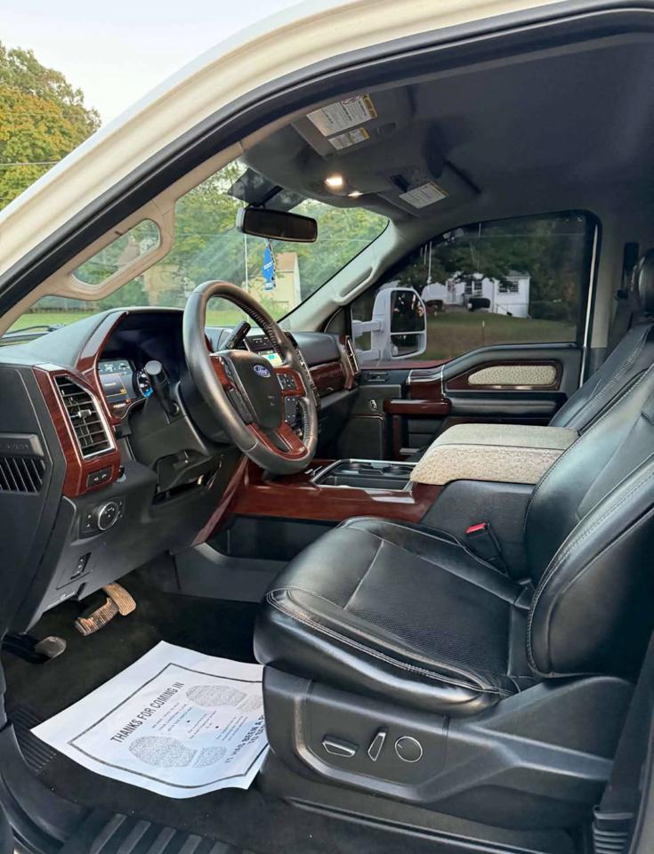 Ford F-450 SD Lariat Crew Cab DRW 4WD 2018