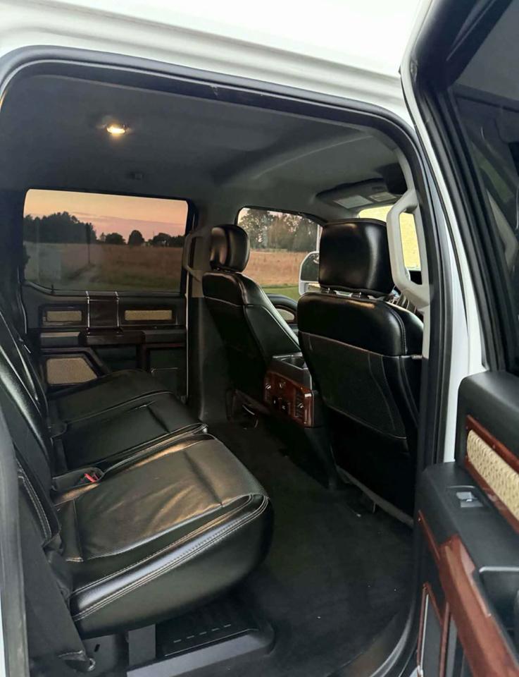 Ford F-450 SD Lariat Crew Cab DRW 4WD 2018