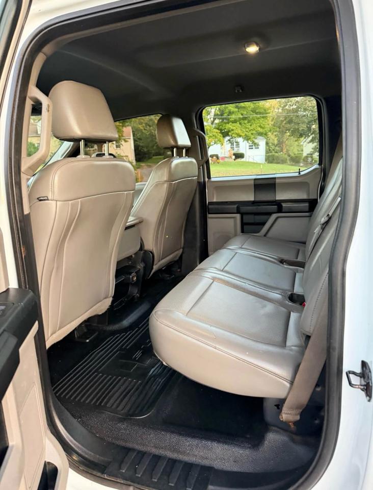 Ford F-550 Crew Cab DRW 4WD 2017