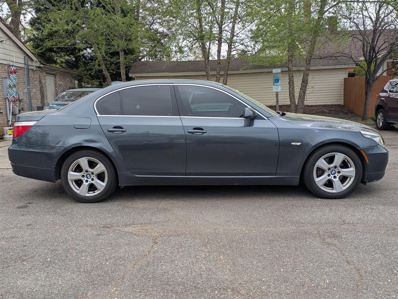 BMW 5-Series 535xi 2008