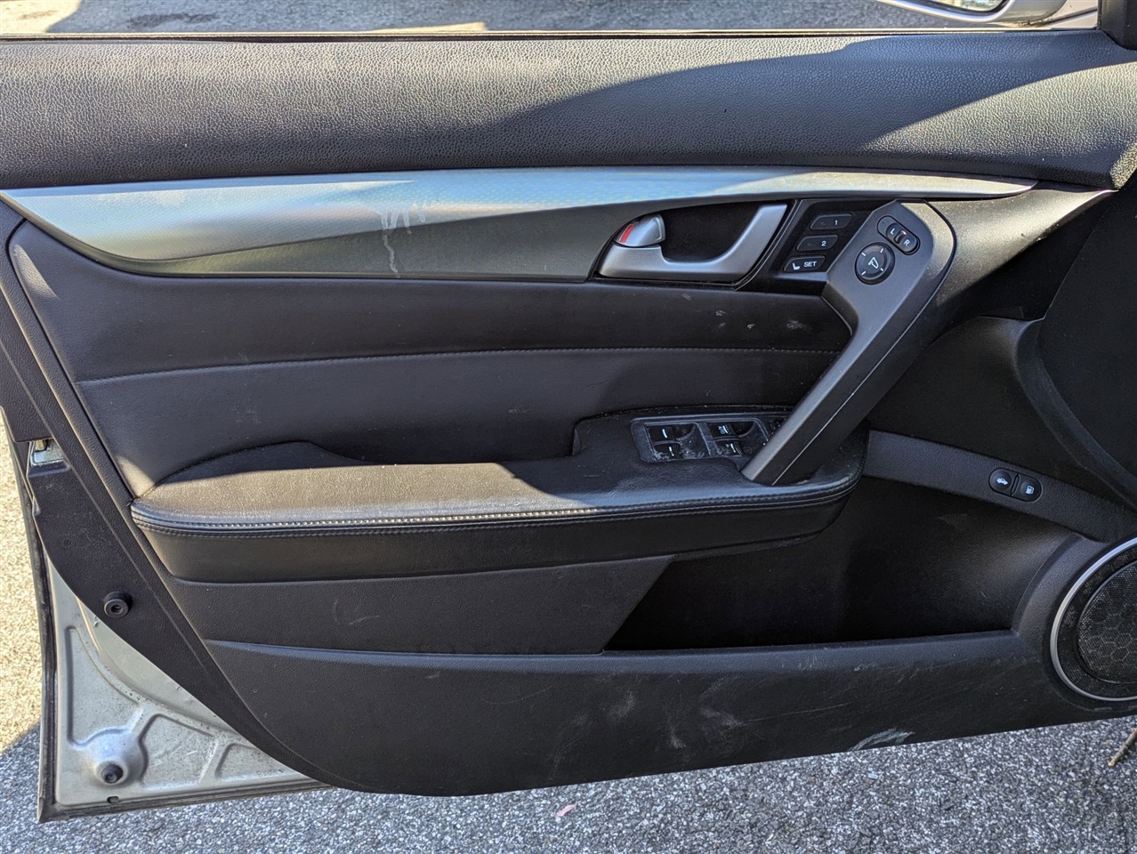 Acura TL 5-Speed AT with Tech Package 2011 Acura TL 5-Speed AT with Tech Package 2011