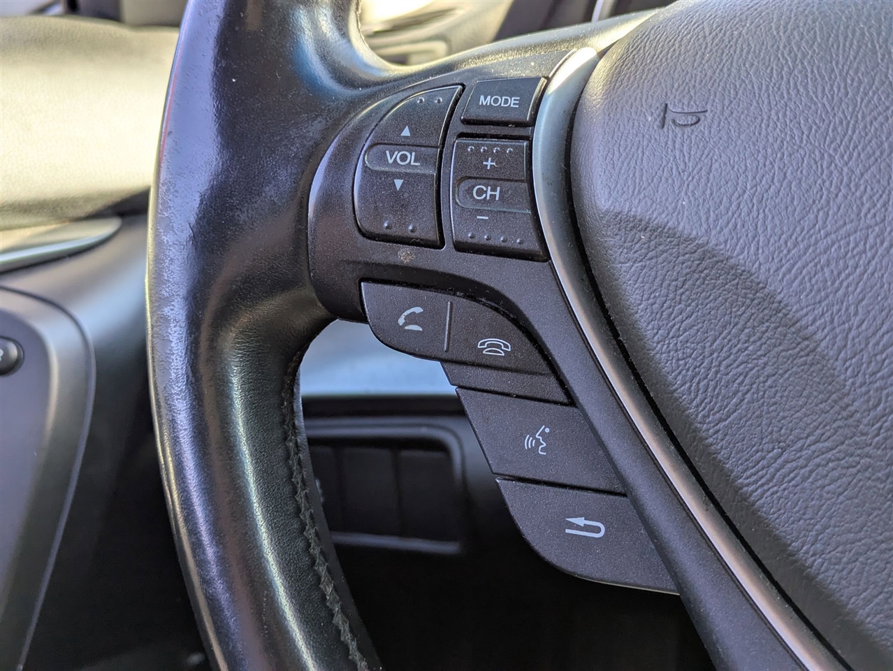 Acura TL 5-Speed AT with Tech Package 2011 Acura TL 5-Speed AT with Tech Package 2011