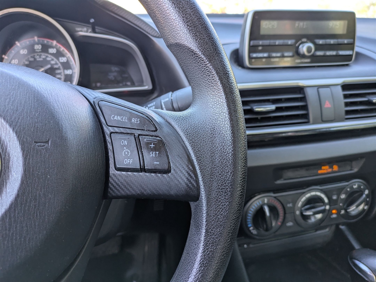 Mazda MAZDA3 i Sport AT 4-Door 2014 Mazda MAZDA3 i Sport AT 4-Door 2014