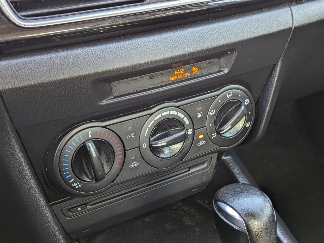 Mazda MAZDA3 i Sport AT 4-Door 2014 Mazda MAZDA3 i Sport AT 4-Door 2014