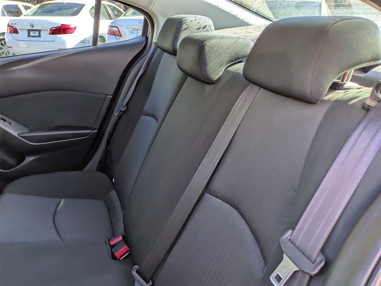 Mazda MAZDA3 i Sport AT 4-Door 2014 Mazda MAZDA3 i Sport AT 4-Door 2014