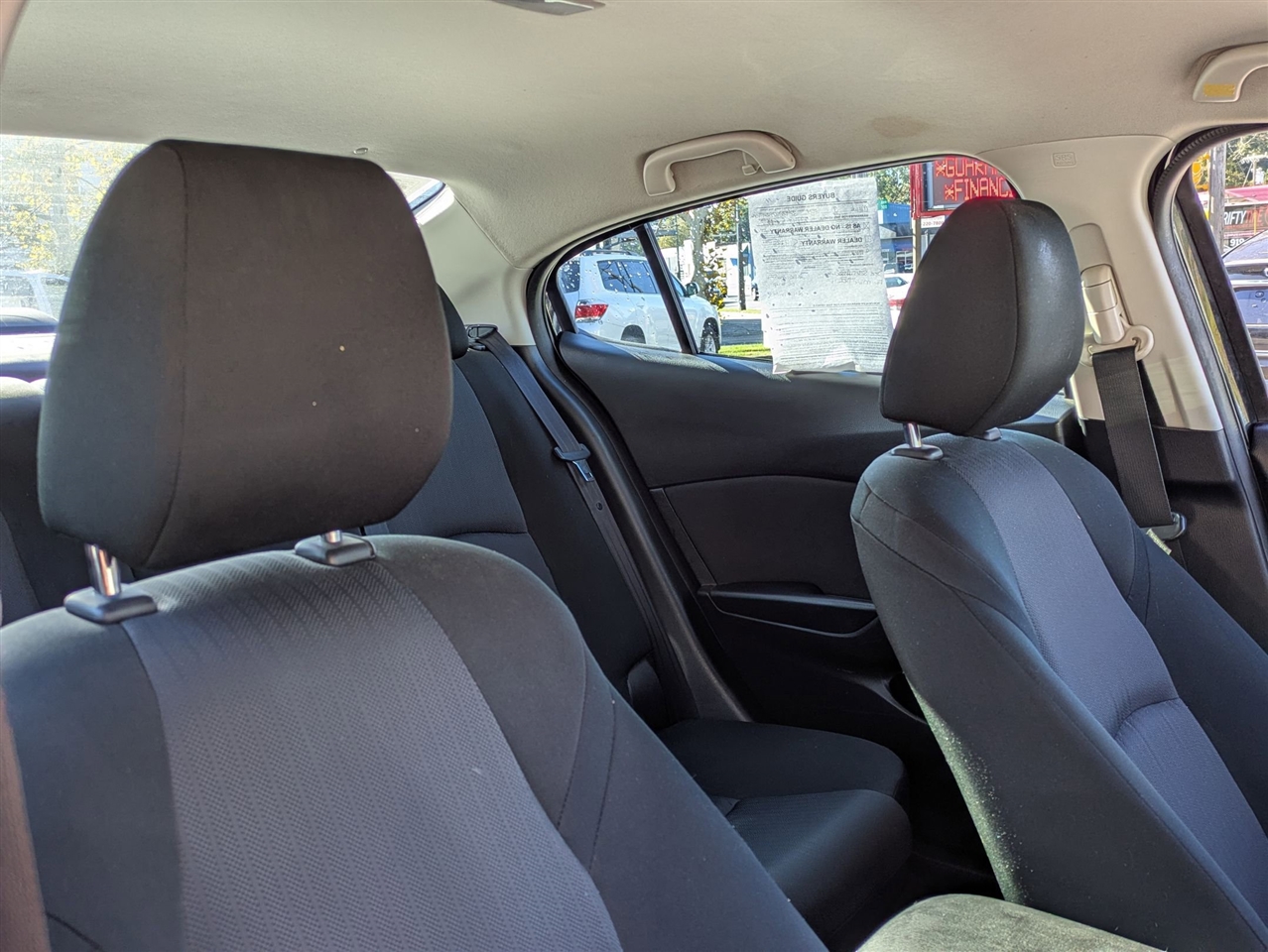 Mazda MAZDA3 i Sport AT 4-Door 2014 Mazda MAZDA3 i Sport AT 4-Door 2014